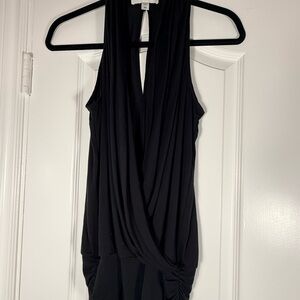 Amour Vert Black Drape Sleeveless Blouse